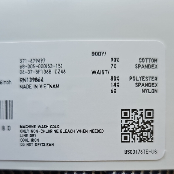 Uniqlo Navy & White Striped Men’s Cotton Boxer Briefs with Red Waistband Accent - Picture 2 of 3